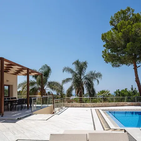 Angels Villa *